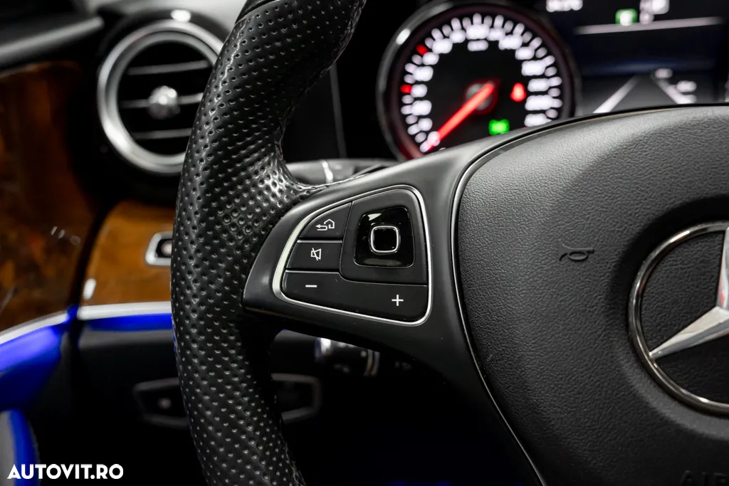 Mercedes-Benz E 220 d 9G-TRONIC AMG Line - 38