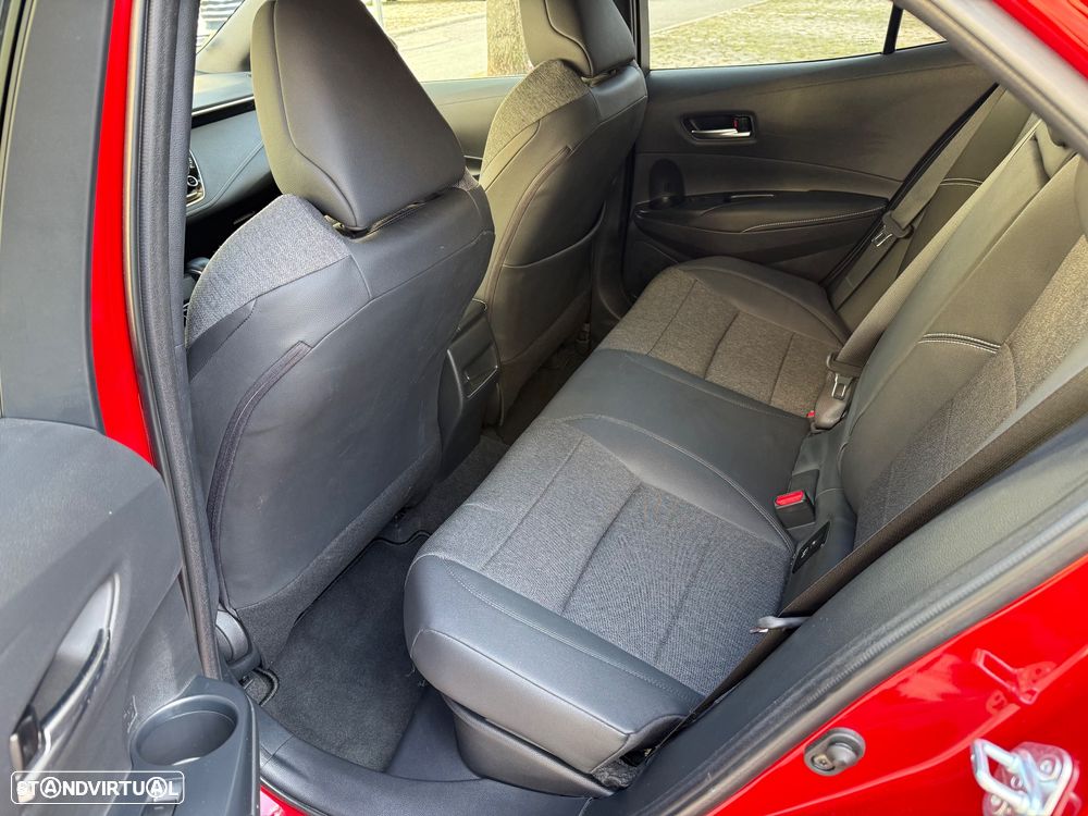 Toyota Corolla 1.8 Hybrid Square Collection - 37