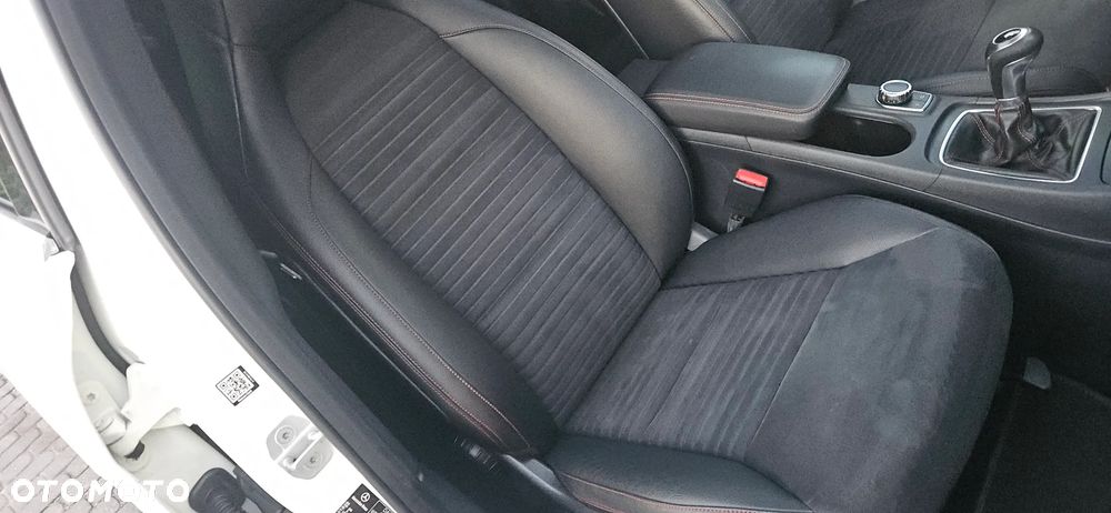 Mercedes-Benz Klasa A 180 (BlueEFFICIENCY) AMG Sport - 33