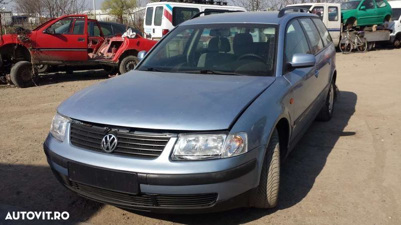 Dezmembram Volkswagen Passat 1.9TDI - 4