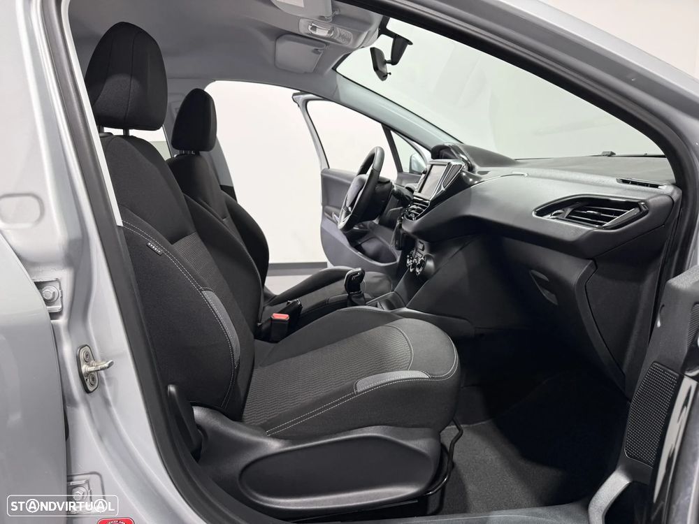 Peugeot 208 1.2 PureTech Style - 33