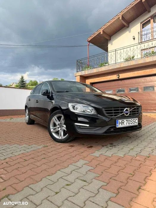 Volvo V60 D4 AWD Momentum - 1