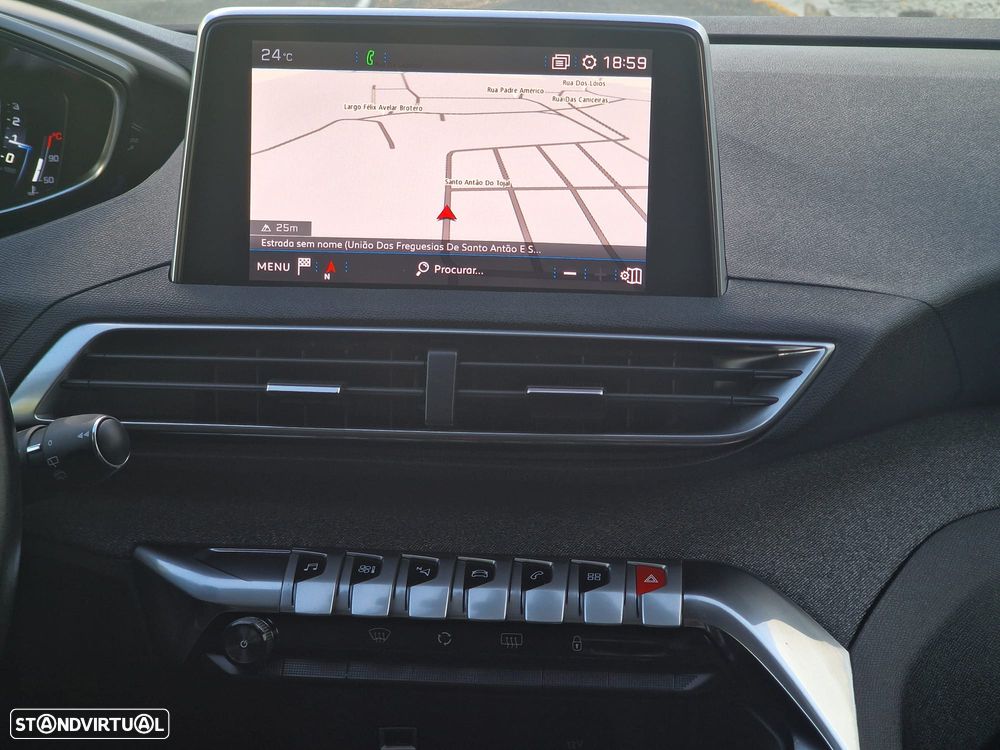 Peugeot 3008 PureTech 130 Stop & Start GPF Allure - 17