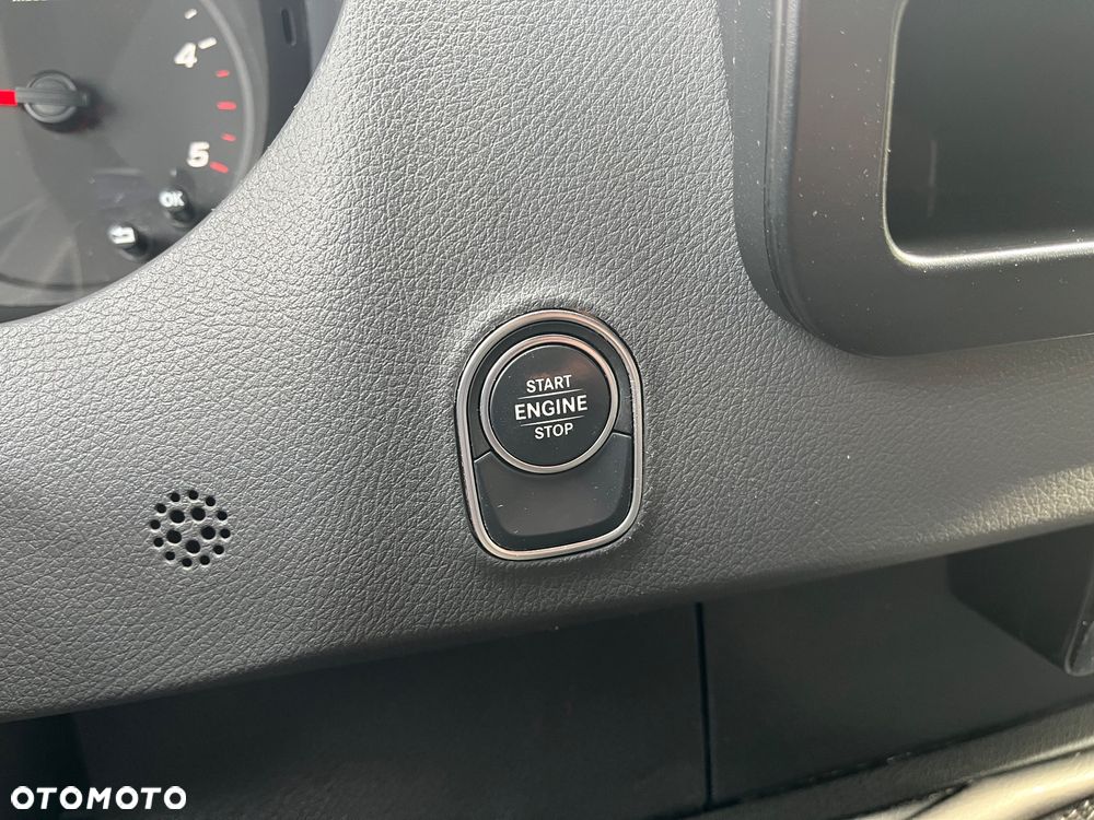 Mercedes-Benz SPRINTER - 18