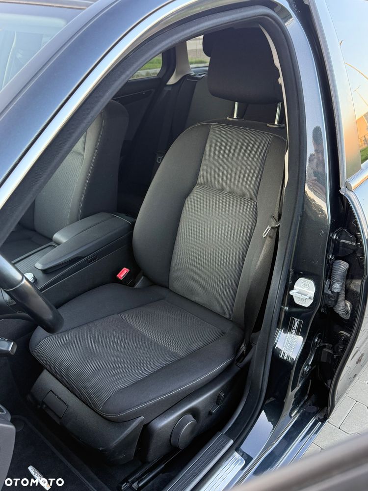 Mercedes-Benz Klasa C 180 CGI Automatik BlueEFFICIENCY - 17