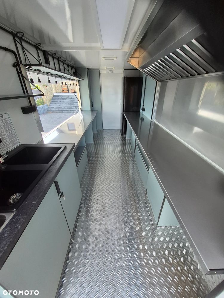 Mercedes-Benz Food Truck Sklep bar - 15