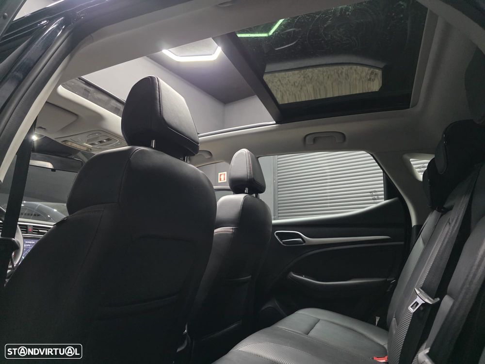 MG ZS Maximal Luxury - 13