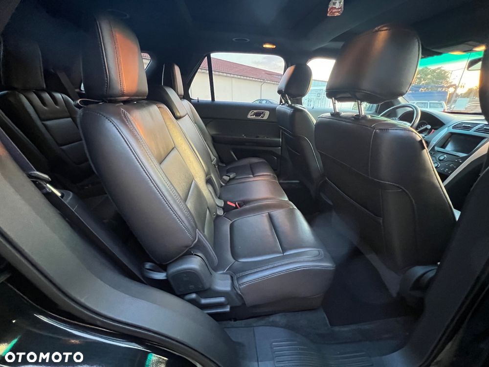 Ford Explorer - 14