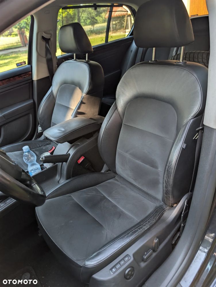Skoda Superb 2.0 TDI Comfort DSG - 13