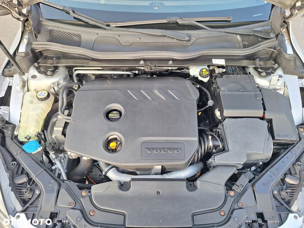 Volvo V40 D2 Momentum - 28