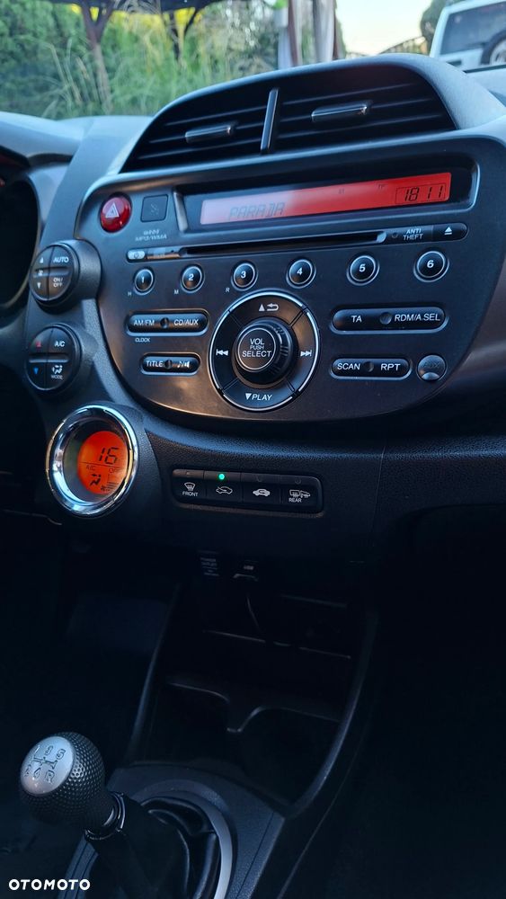 Honda Jazz 1.4 i-VTEC Comfort - 23