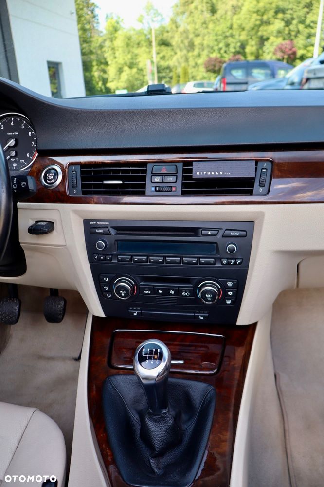 BMW Seria 3 335i - 17