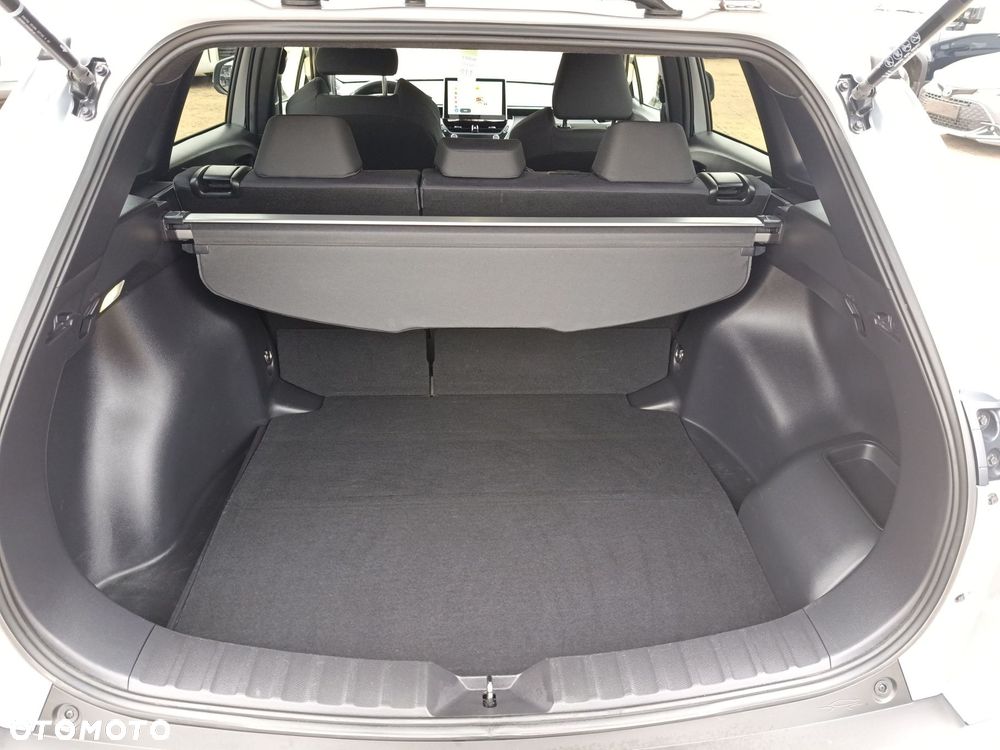 Toyota Corolla Cross - 16