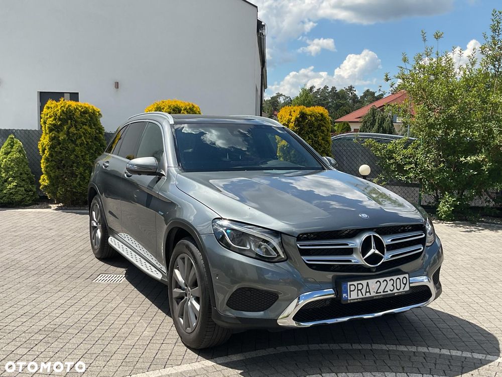 Mercedes-Benz GLC 250 4Matic 9G-TRONIC AMG Line - 29