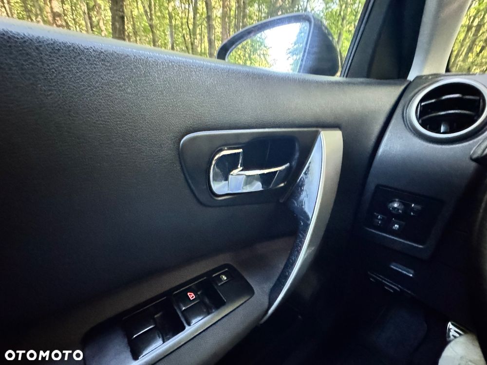 Nissan Qashqai 2.0 4x4 Tekna - 25