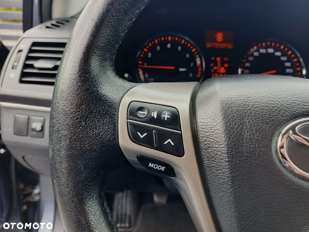 Toyota Avensis 1.8 Executive - 15