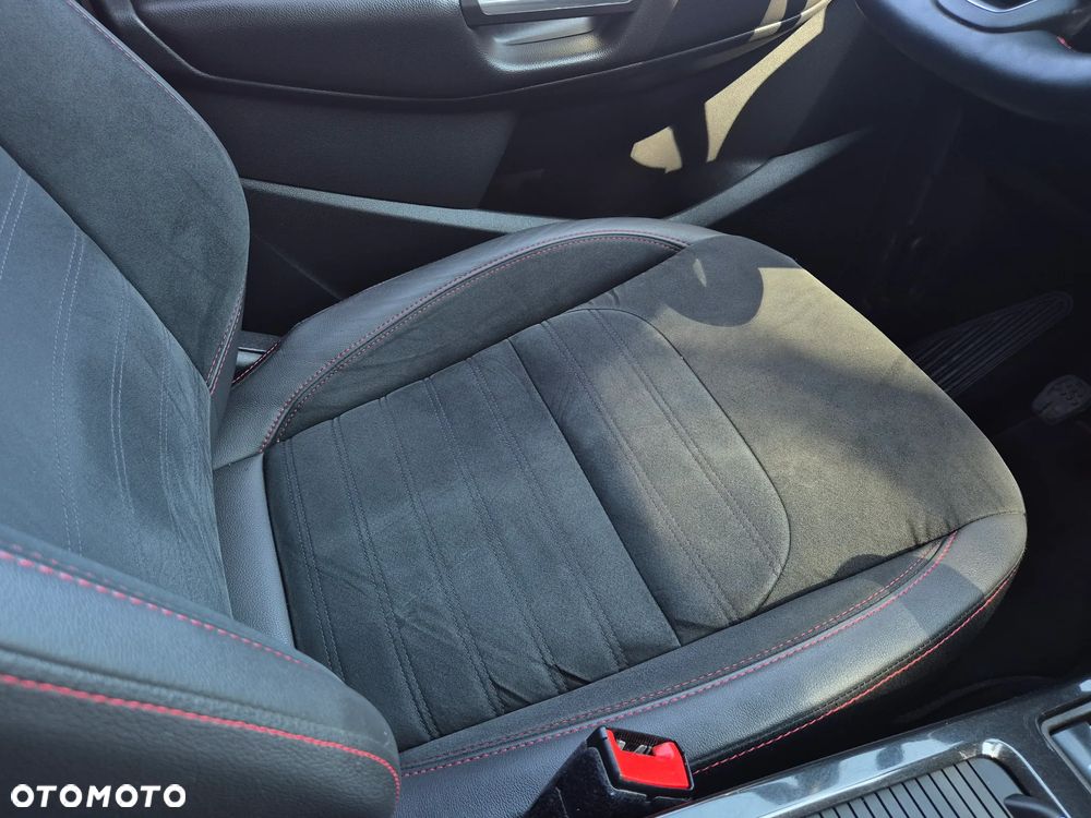 Ford Kuga 2.0 TDCi 4x4 ST-Line - 33