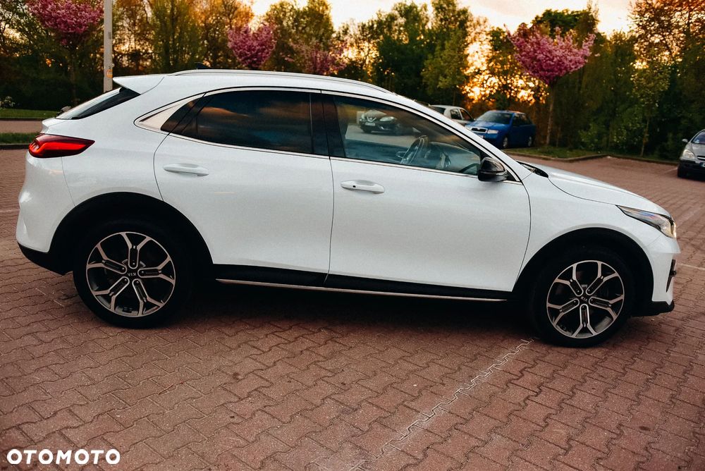 Kia XCeed 1.6 T-GDI OPF DCT7 PLATINUM - 11