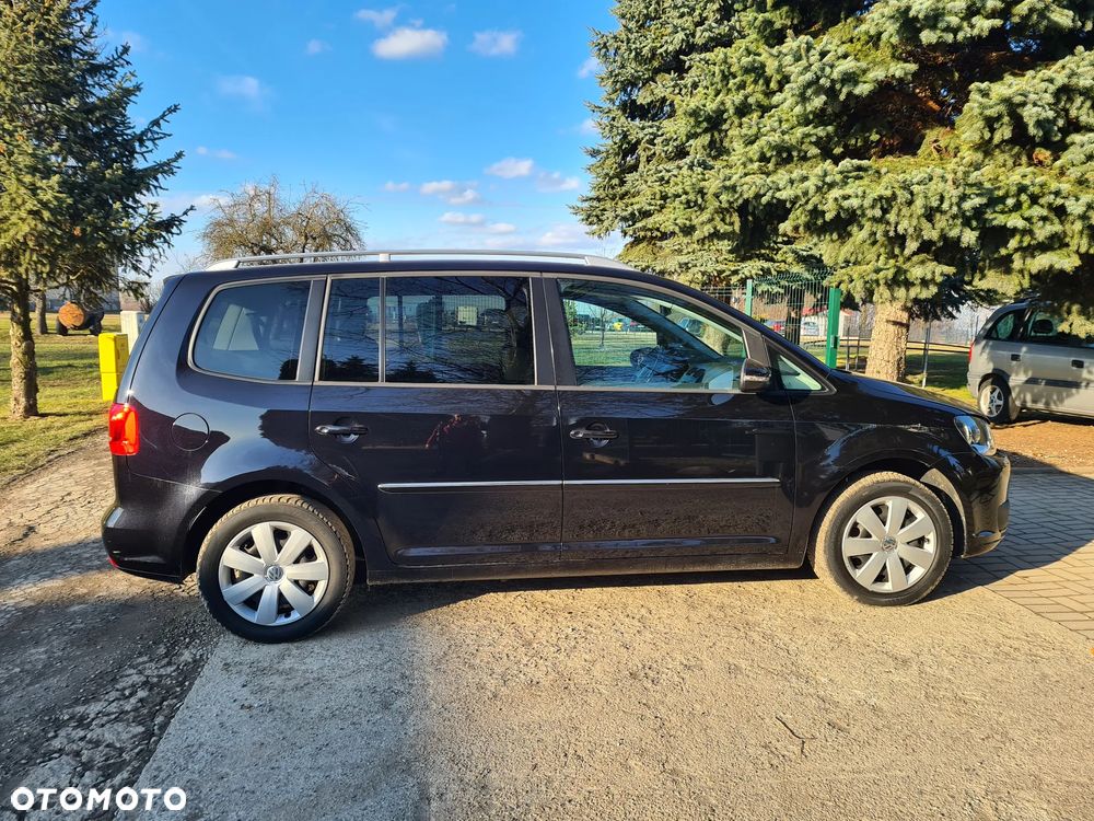 Volkswagen Touran - 14