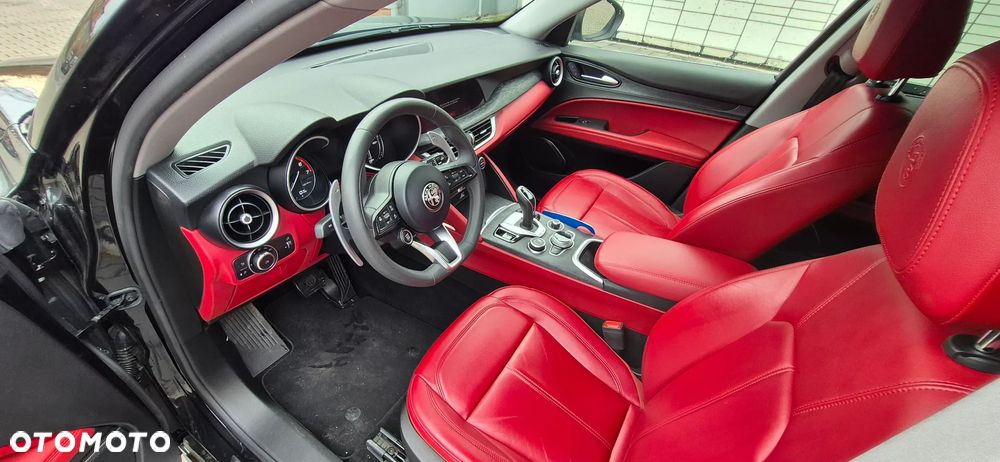 Alfa Romeo Stelvio - 9