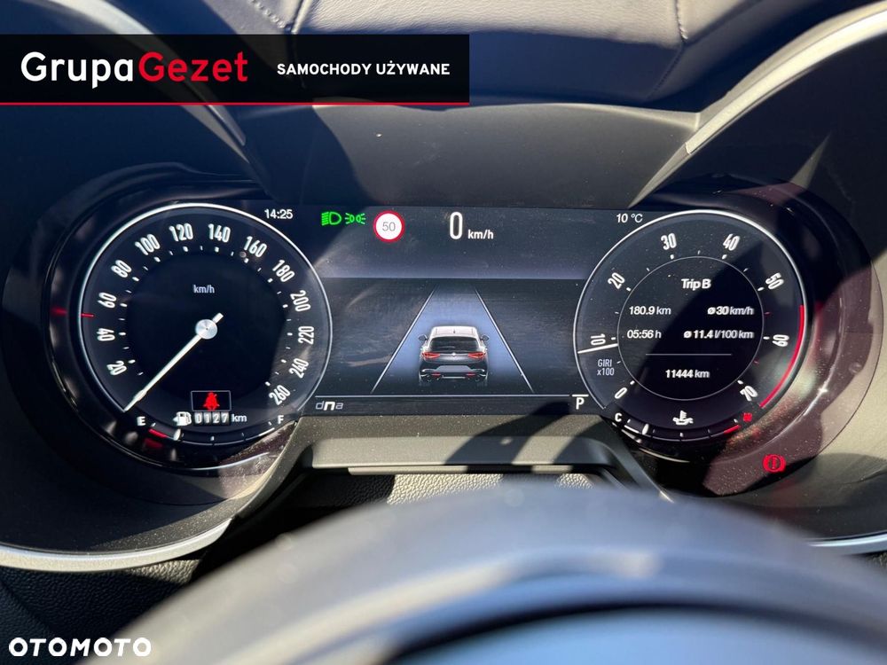 Alfa Romeo Stelvio - 8