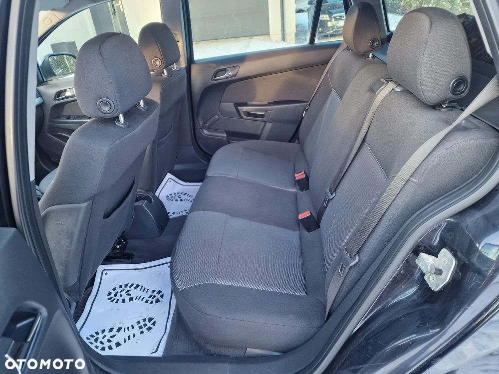 Opel Astra 1.6 Edition 111 Jahre - 18