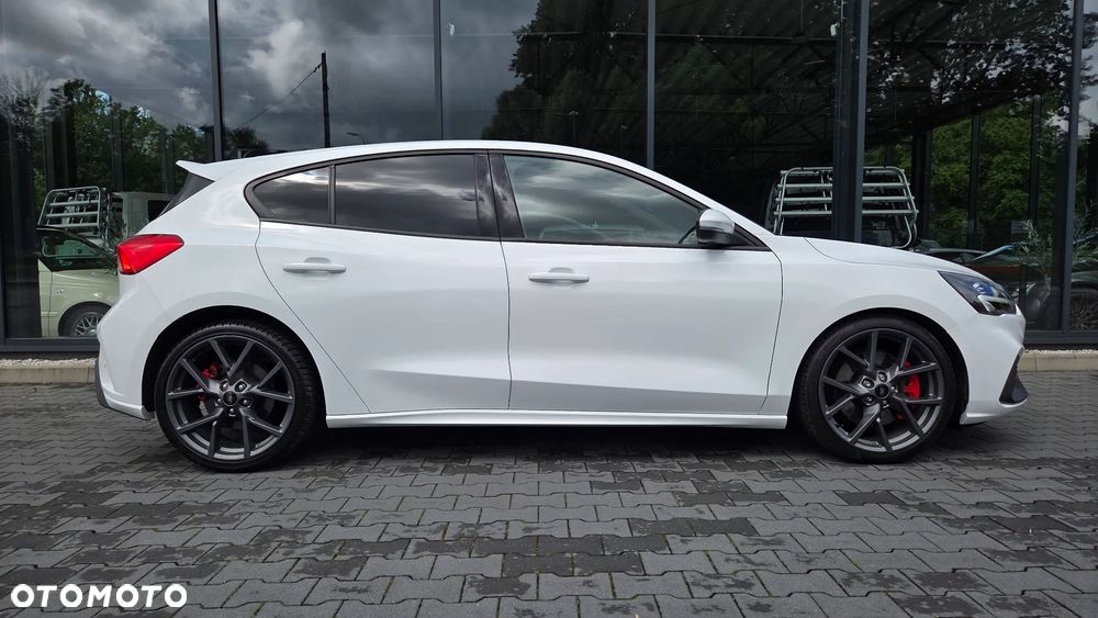 Ford Focus - 38
