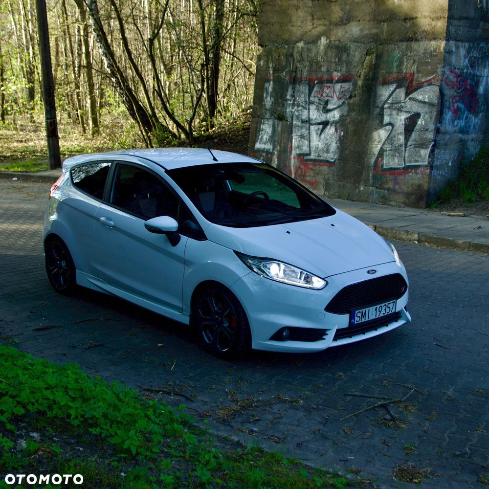 Ford Fiesta ST EU6 - 1