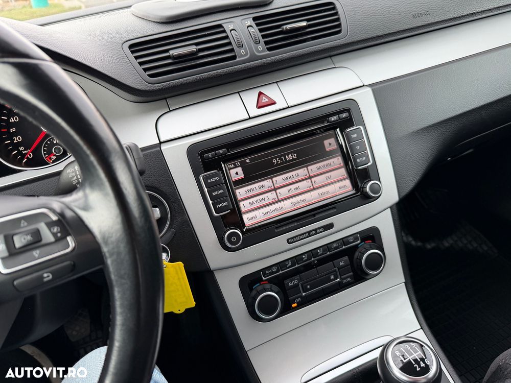 Volkswagen Passat 1.4 TSI BlueMotion Technology Highline - 13