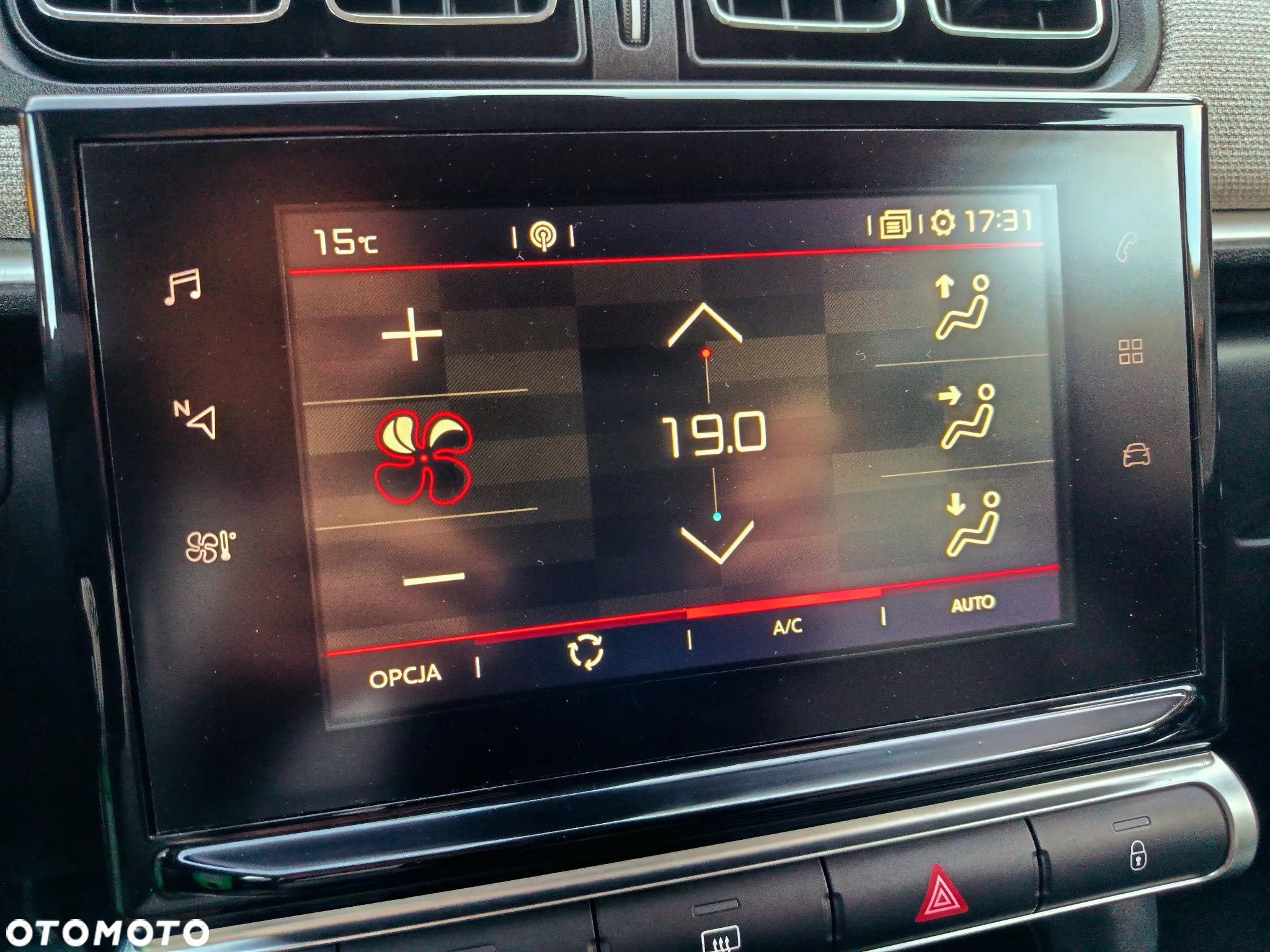 Citroën C3 BlueHDi 100 S&S SHINE - 24