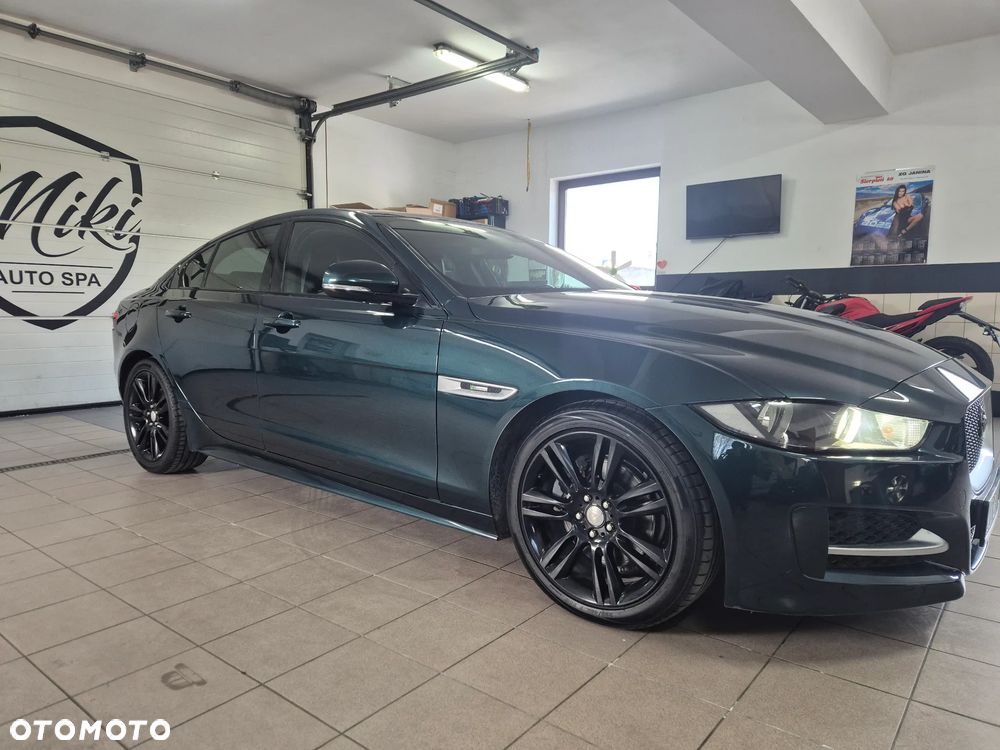 Jaguar XE - 16