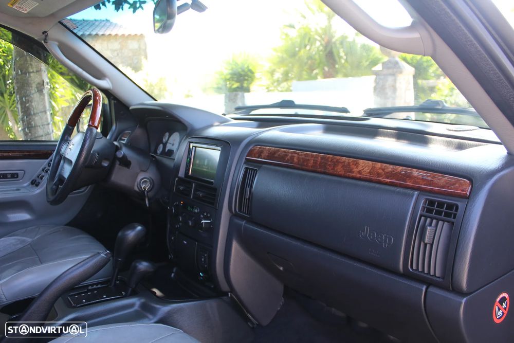 Jeep Grand Cherokee 2.7 CRD Overland - 24