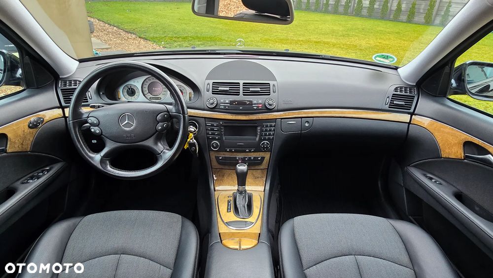 Mercedes-Benz Klasa E - 24