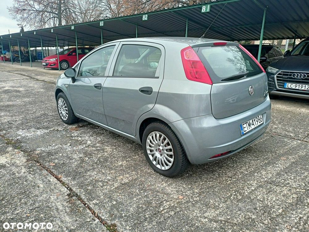 Fiat Grande Punto - 25