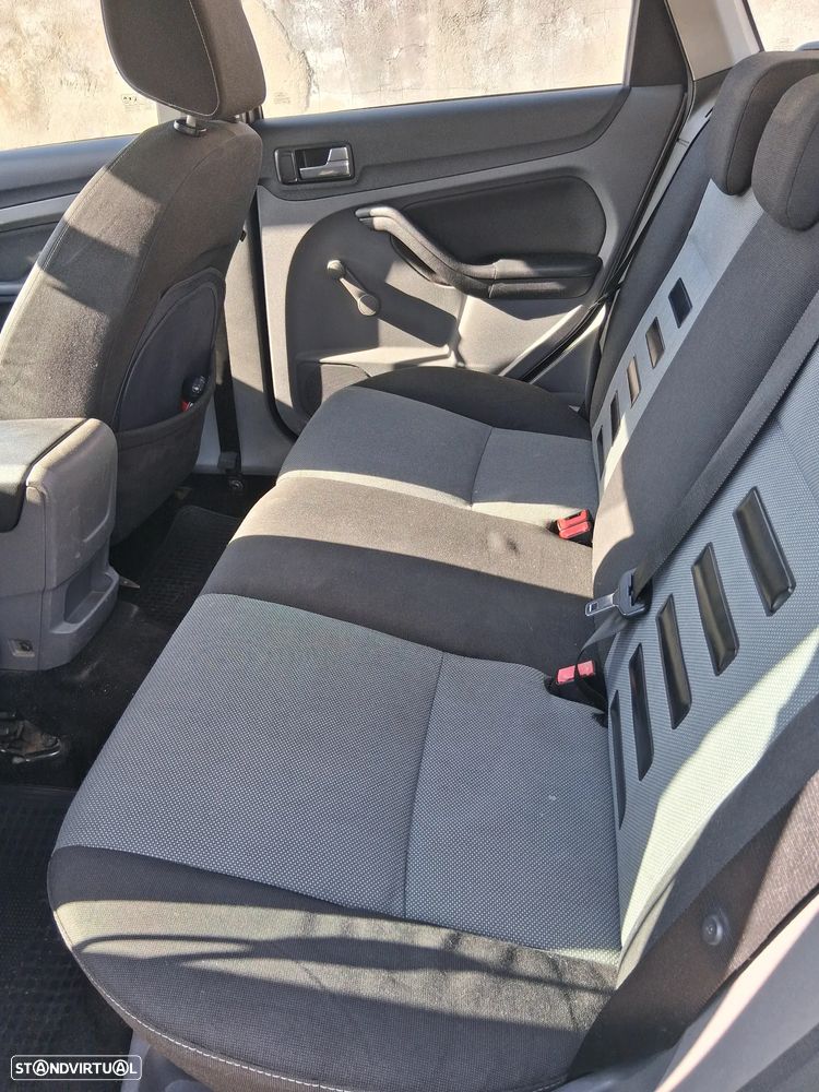 Ford Focus SW 1.6 TDCi Trend - 8