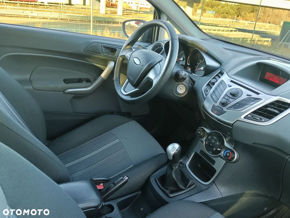 Ford Fiesta 1.25 Ambiente - 9