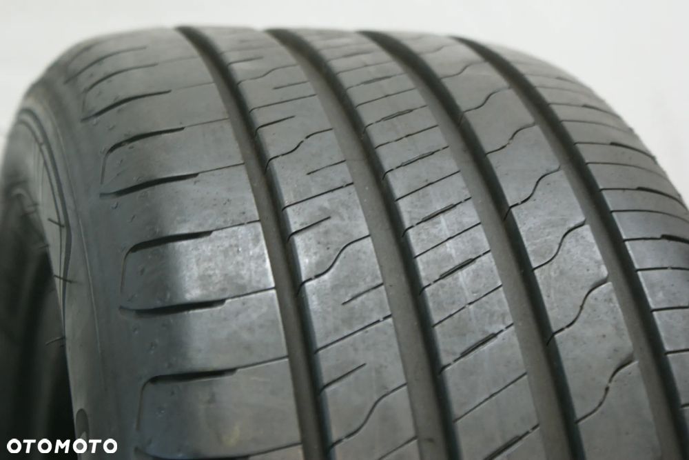 205/55R16 GOODYEAR EFFICIENT GRIP PERFORMANCE 2 , 7,3mm  B3932 - 1