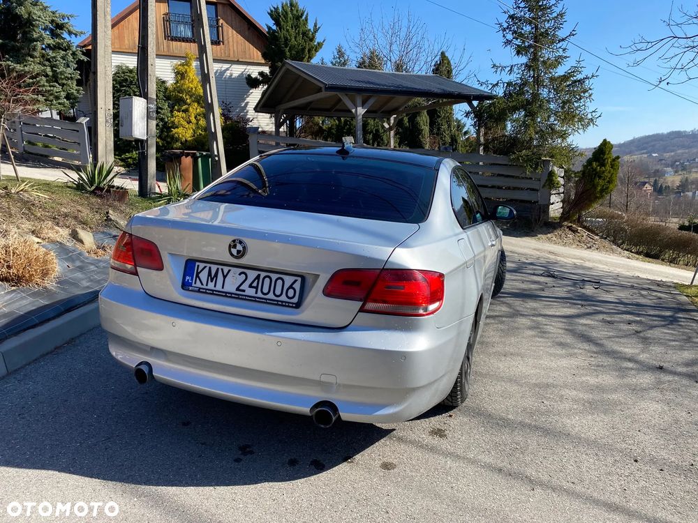 BMW Seria 3 325i - 3