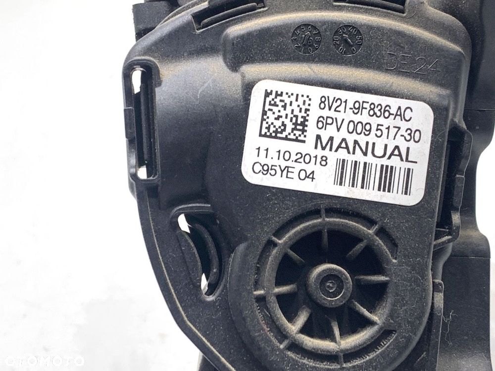 POTENCJOMETR GAZU  FORD TRANSIT COURIER B460 Nadwozie pełne/minivan 2014 - 2022 1.0 EcoBoost 74 kW - 5