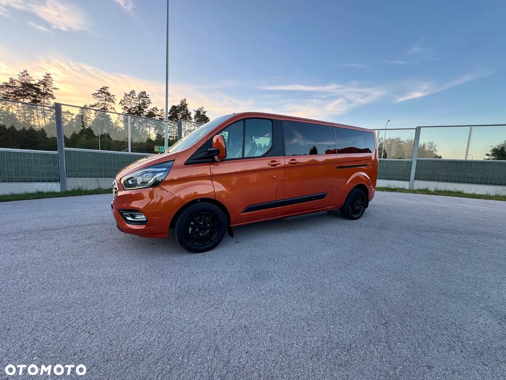 Ford Tourneo Custom - 35