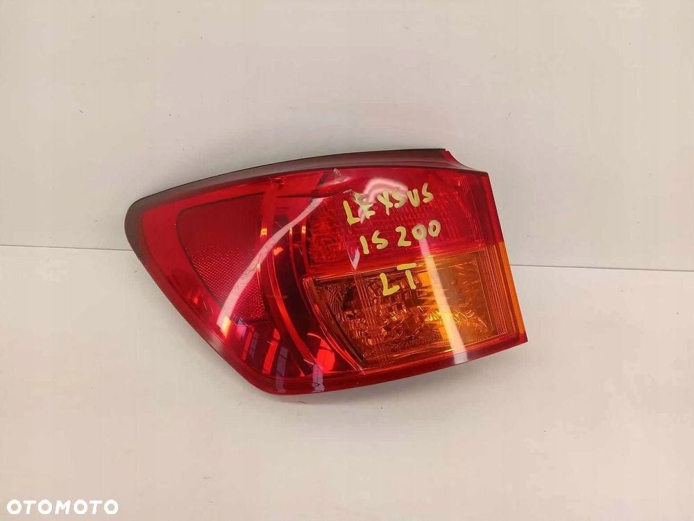 LAMPA LEWA TYLNA TYŁ LEXUS IS 220 250 06-12 - 1