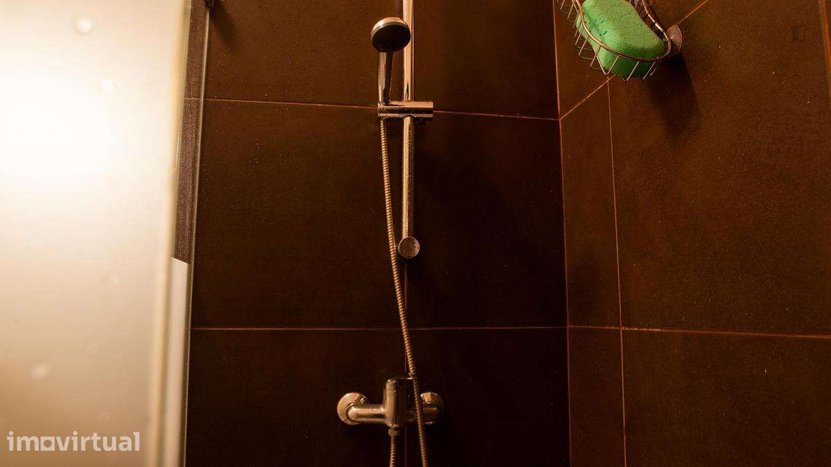 Quarto - localizado em Aldoar Porto - Grande imagem: 4/17