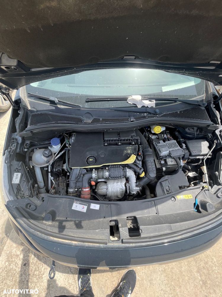 Dezmembrez Peugeot 2008 2016 Diesel 1.6 HDI - 4