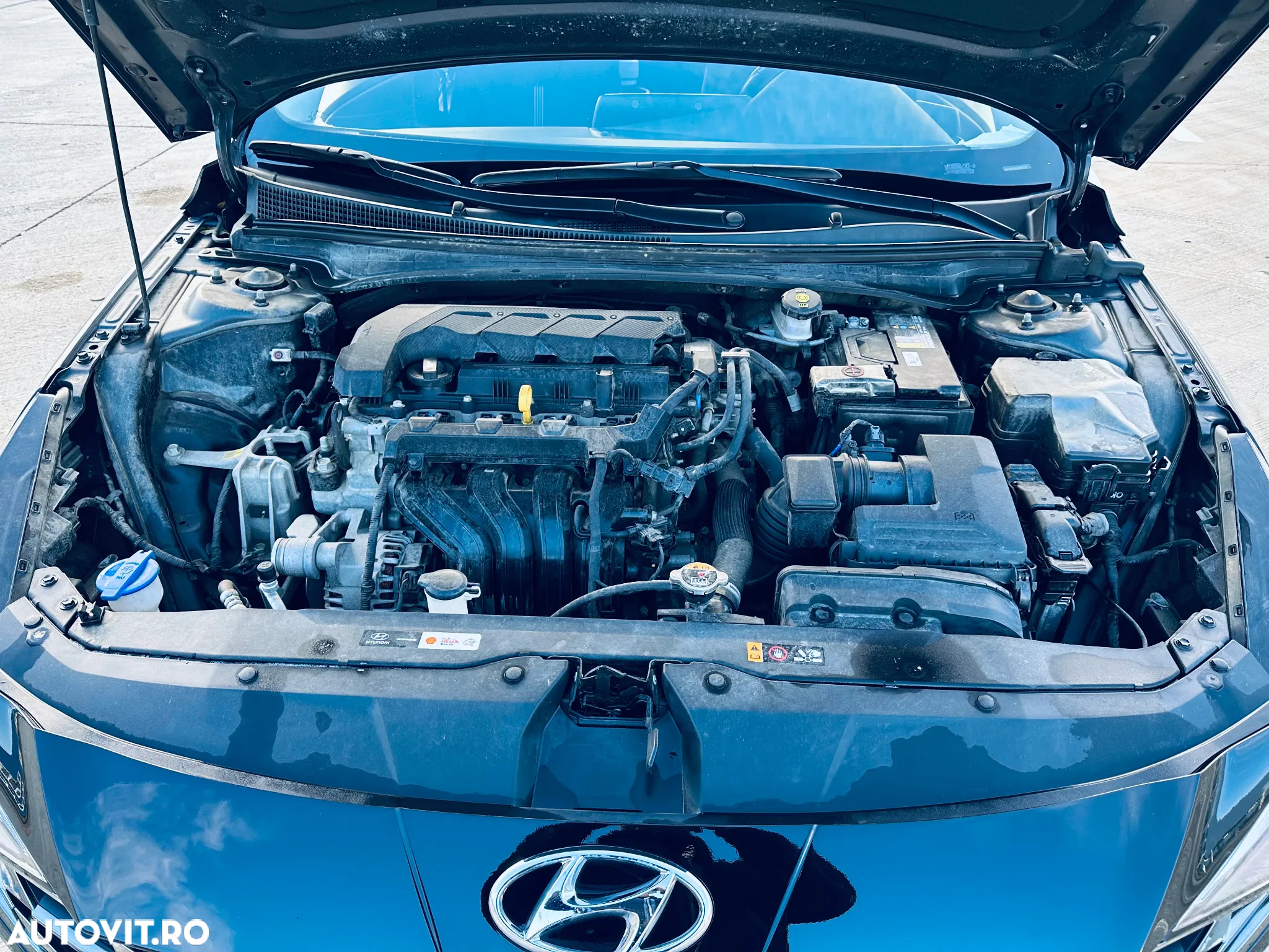 Hyundai Elantra 1.6 l 123 CP 6MT Exclusive Navi - 23