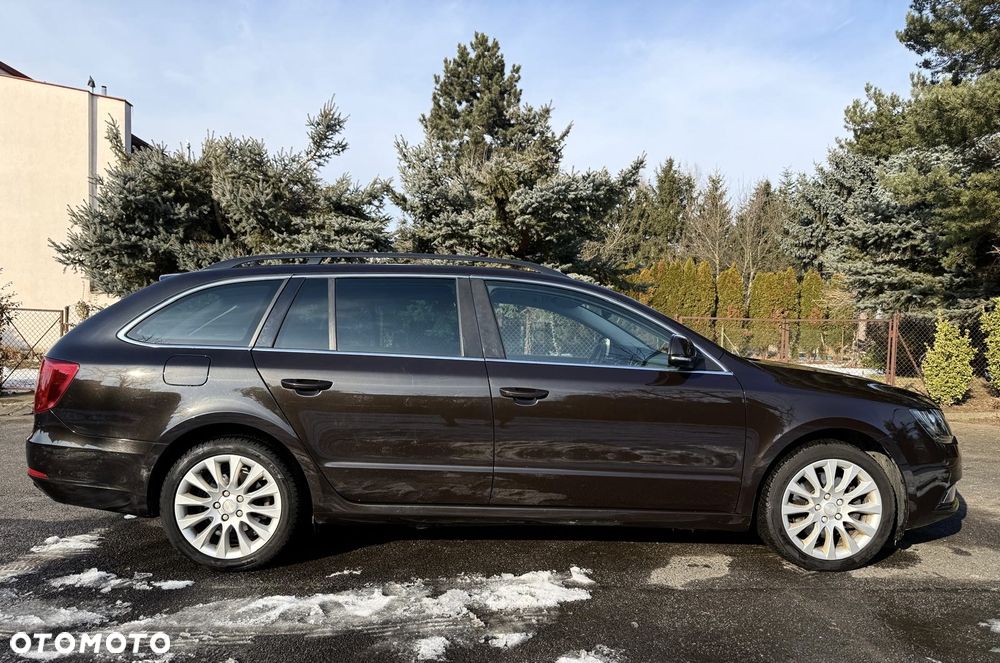 Skoda Superb 2.0 TDI Business DSG - 12