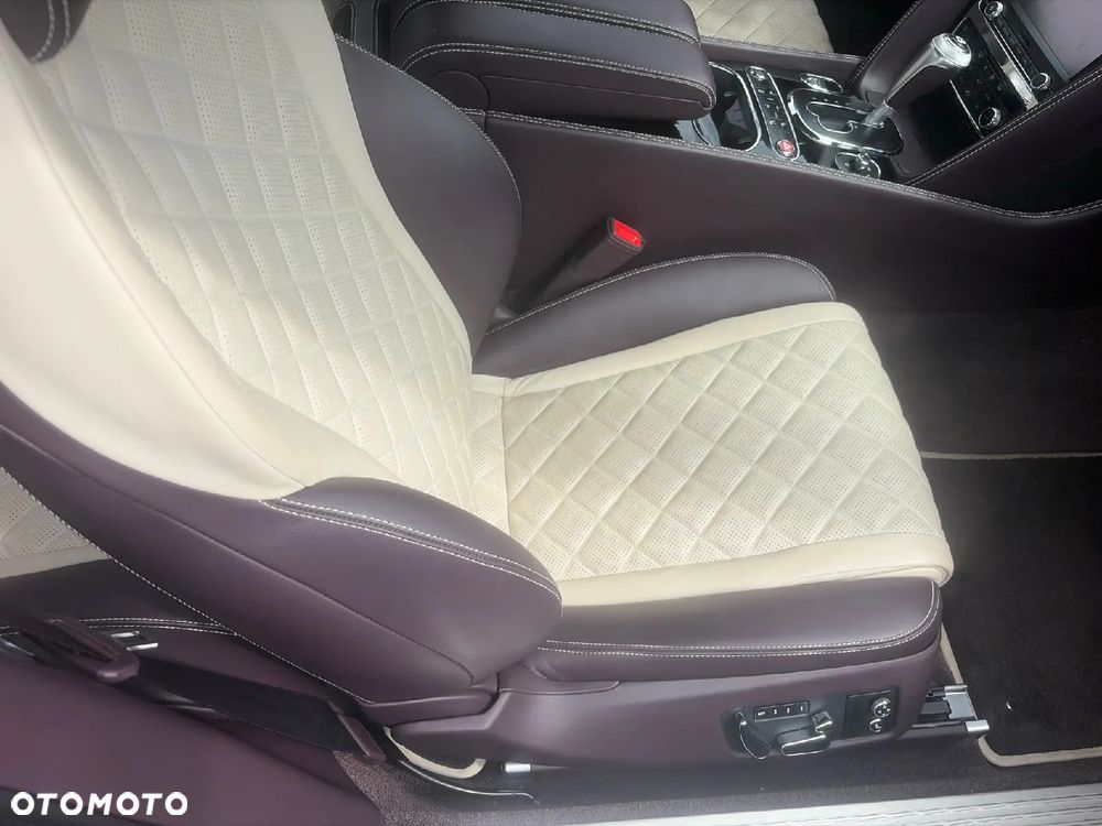 Bentley Continental GT - 15