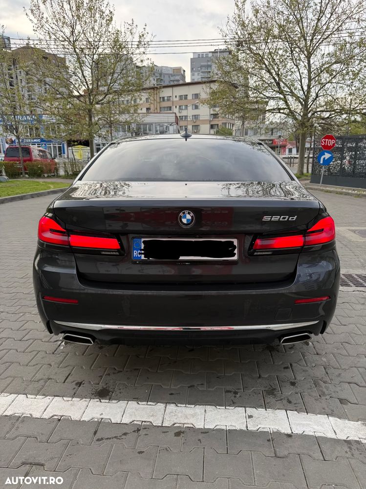 BMW Seria 5 520d Aut. Luxury Line - 8