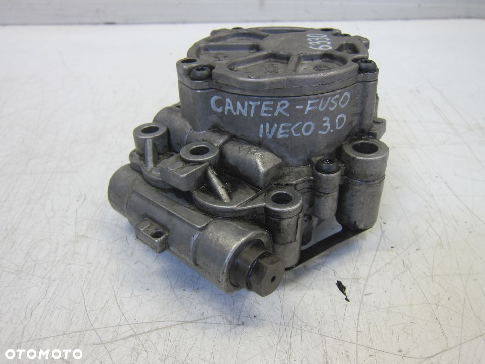 mitsubishi CANTER FUSO 7C15 3.0 DID EURO5 pompa vacum F009D01612 - 3