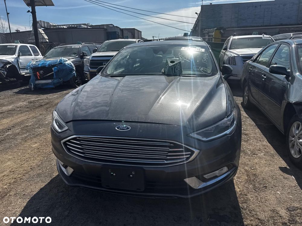 Ford Fusion 2.0 EcoBoost Titanium - 9