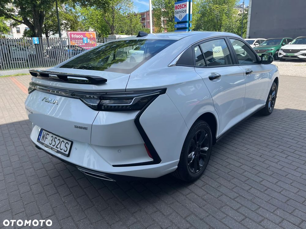 Dongfeng Shine - 5